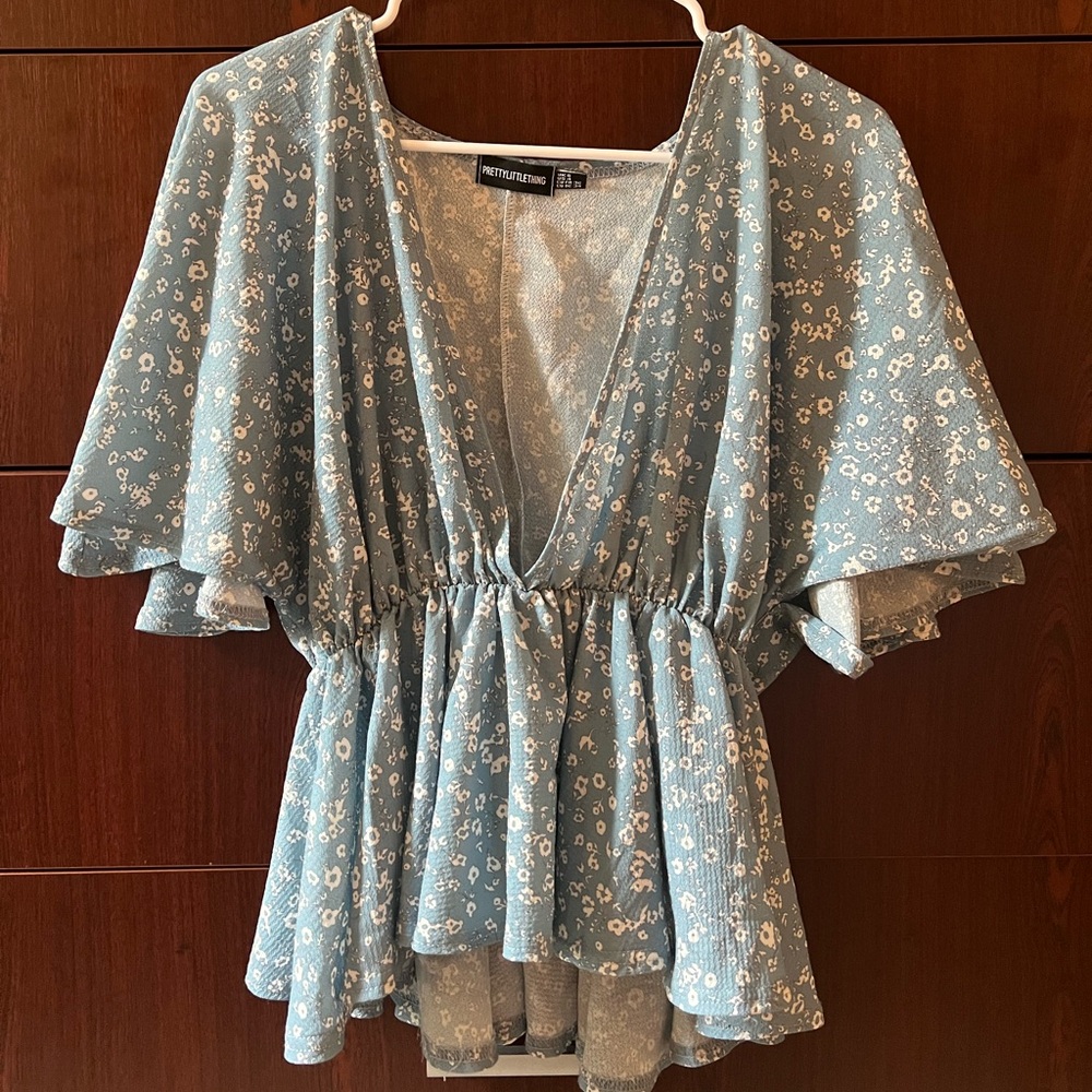 PrettyLittleThing Sky Blue Floral Top